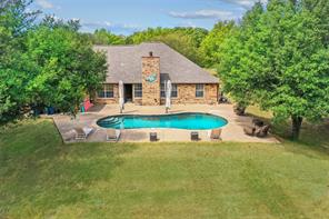 1570 Karen Drive - Photo 3