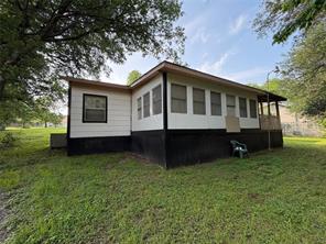 325 County Road 1768 - Photo 4