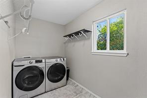 128 E Johnson Street - Photo 11