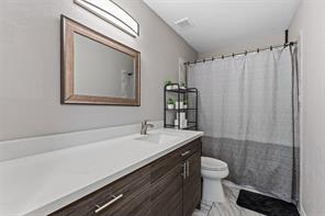 128 E Johnson Street - Photo 16