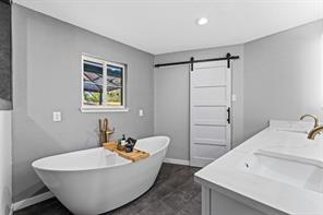 128 E Johnson Street - Photo 19
