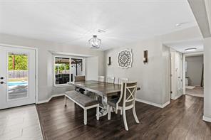128 E Johnson Street - Photo 6