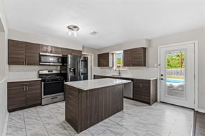 128 E Johnson Street - Photo 7